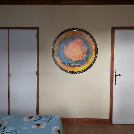 O Miroir... Sans Detour Dis-Moi Tout De Ce Sejour Francescas Экстерьер фото